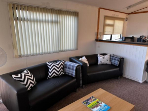 Bunnahabhain 5 - Farm Stay - Stunning sea and rural views